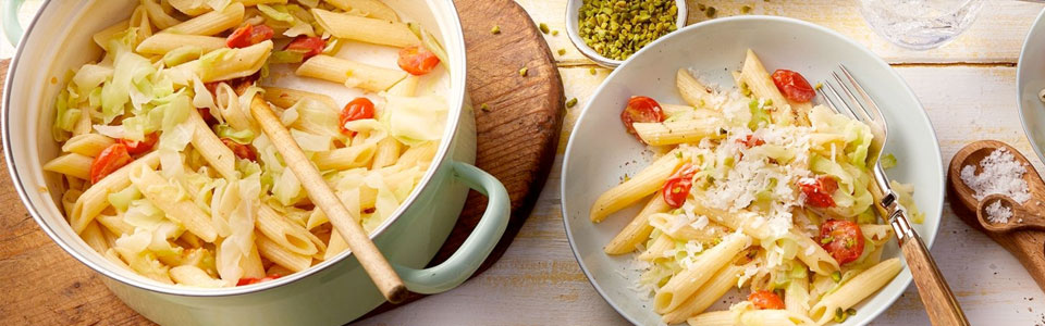 Pasta mit Spitzkohl